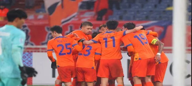 包含亚洲俱乐部在赛场上遭遇突发状况的词条 包含亚洲俱乐部在赛场上遭遇突发状况的词条