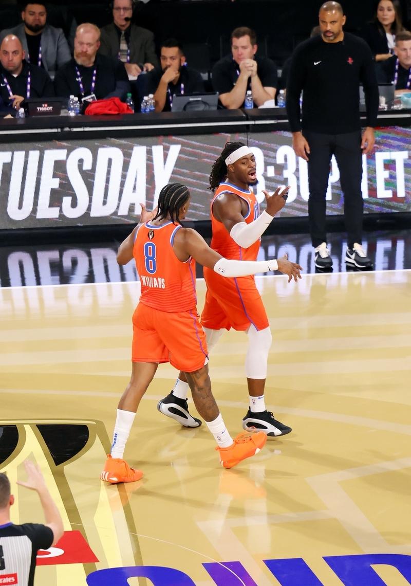 迈凯伦逆转威廉姆斯，拉塞尔统治全场