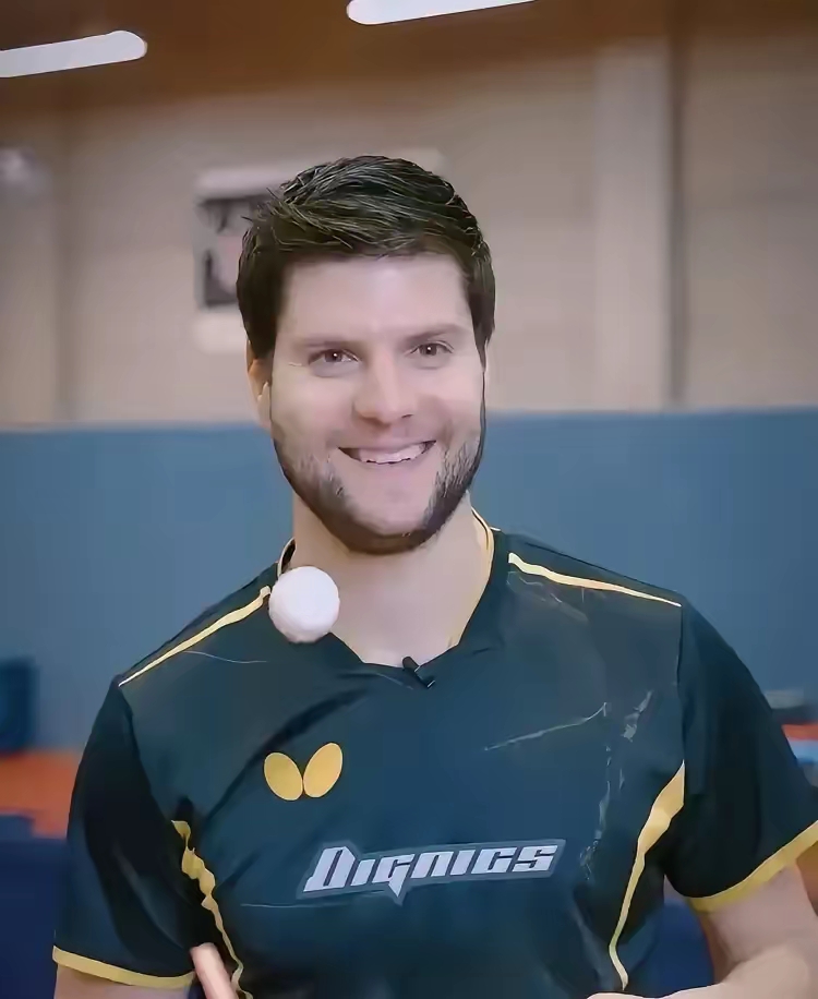 法国乒乓球队爆冷波兰乒乓球队，奥恰洛夫爆发神勇