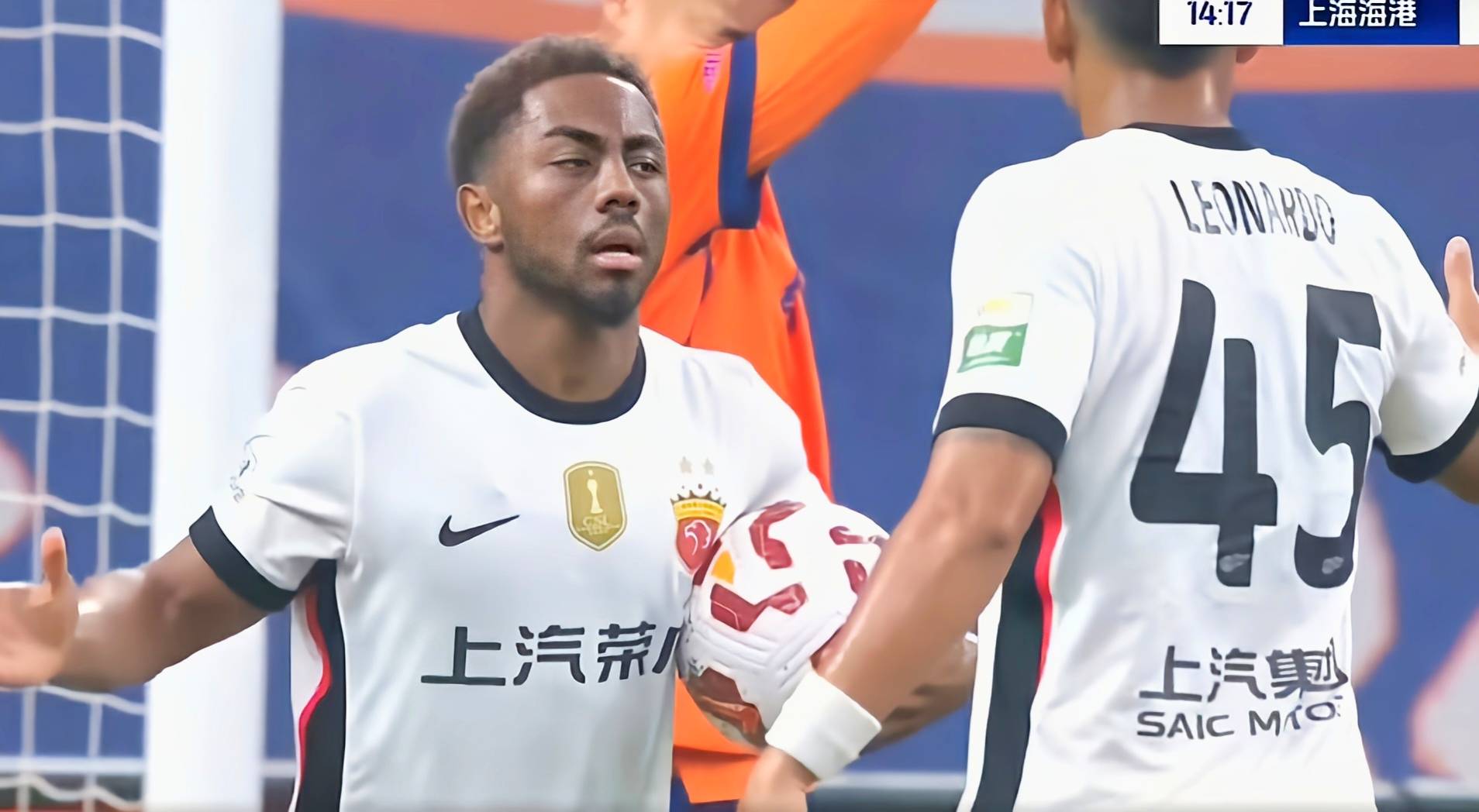 青岛海牛击败大连人，终结失利