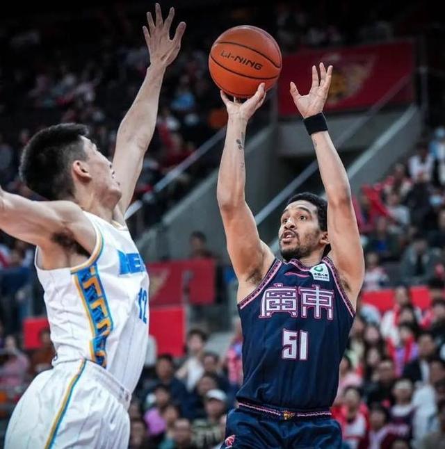 老鹰队神奇逆袭，取得了胜利