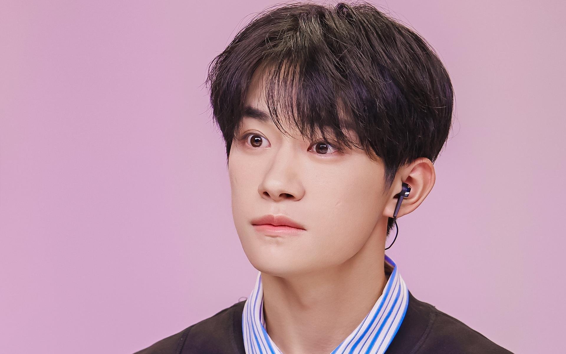 恩比德统治级表现撕裂防线，雄鹿主场力克开拓者显冠军相