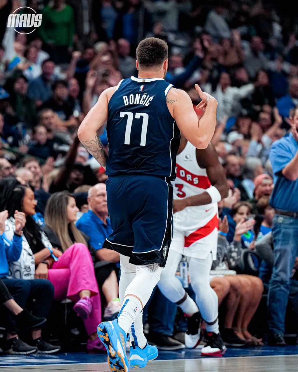 猛龙顶住压力，战胜独行侠晋级