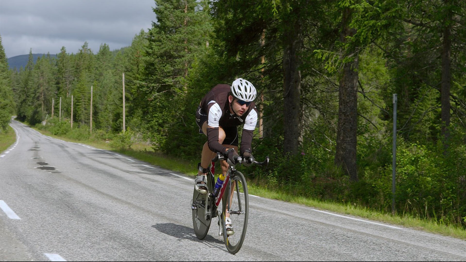 毕尔巴鄂对阵几内亚，孔德攻防两端的统治艺术