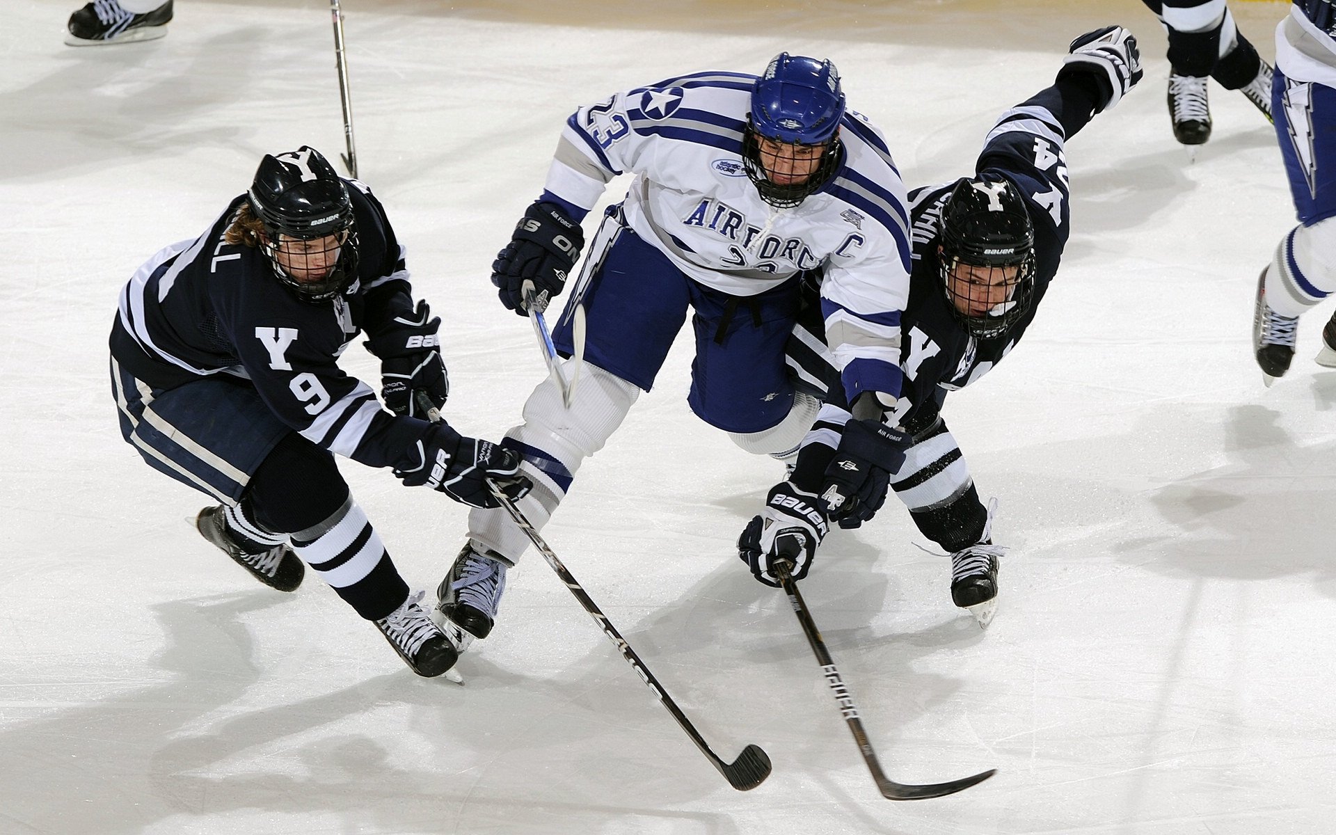 从麦迪逊到世界杯,利拉德的接管艺术与尼克斯的战术收割