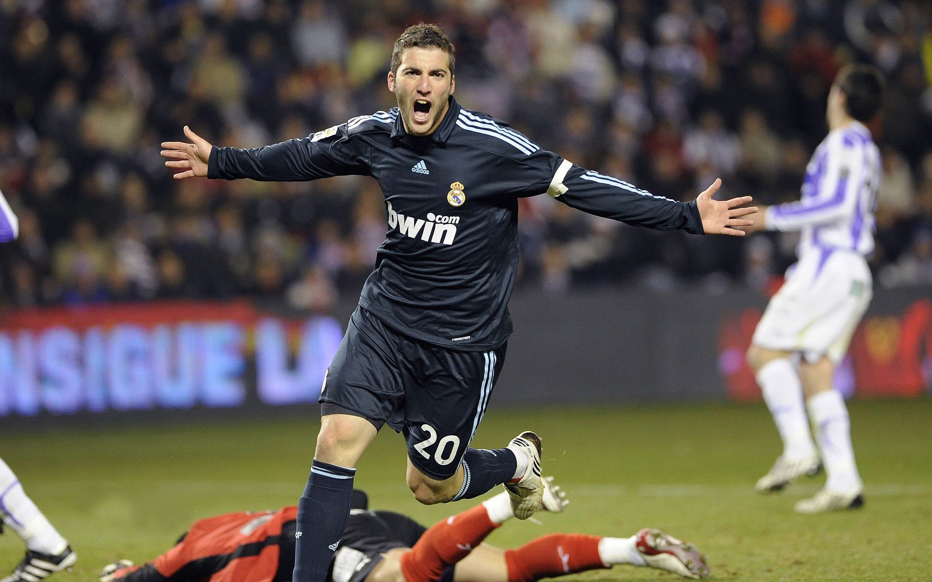 姆巴佩爆发如马里尖刀,哥斯达黎加防线遭无情收割